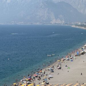 antalyada yuksek nem ve sicak bunaltti nH2tZBlP