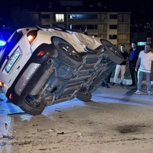 karabukte kaza 3 yarali guvenlik kamerasinda n11nqKH8