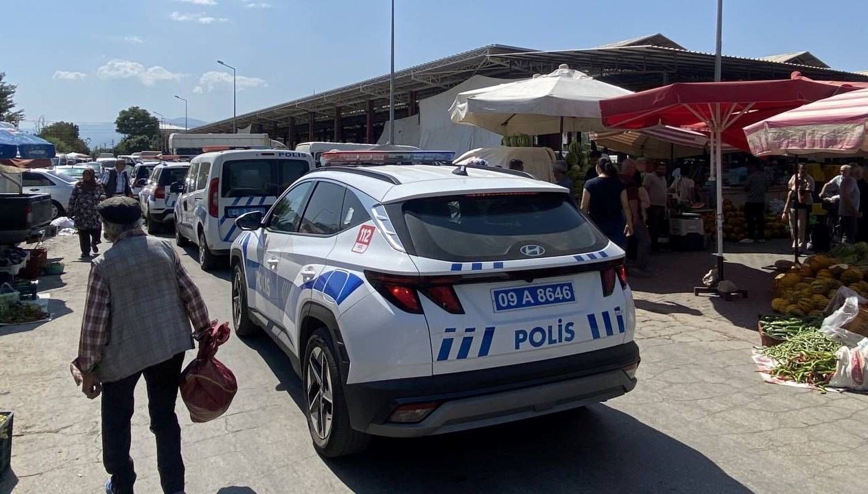 pazar yerinde bicakli akraba kavgasi 1 yarali FB4ICMIS