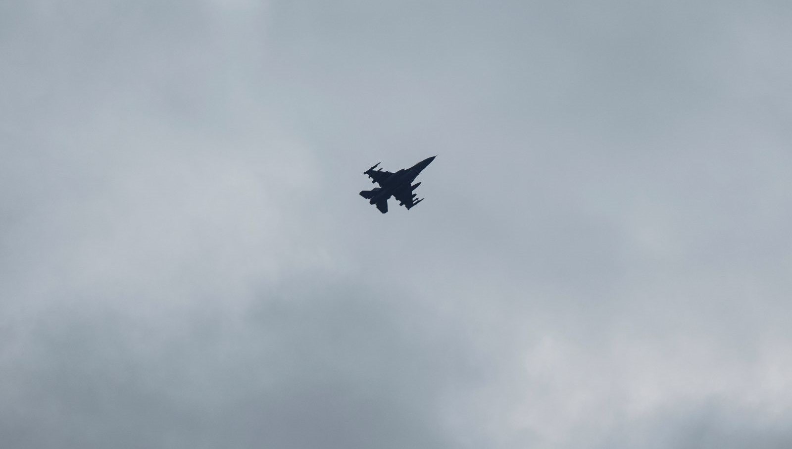 rus ihasi romanya hava sahasini ihlal etti f 16lar havalandi AyuVW3yx