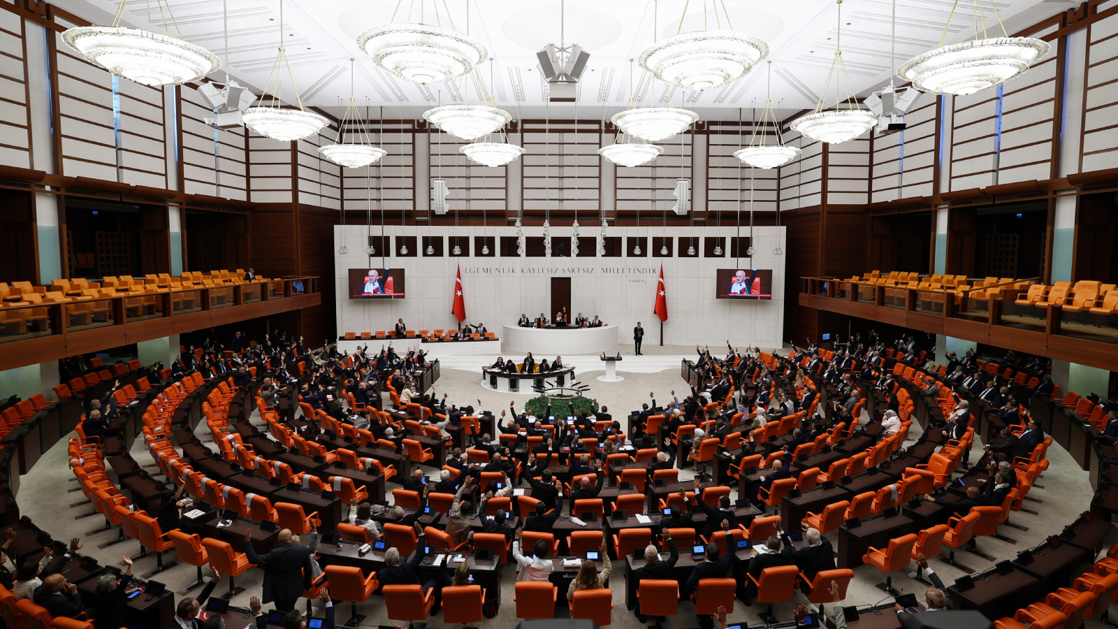 tbmmde yeni yasama yili basliyor entegrasyon basta olmak uzere infaz yargi paketi ve trafikle ilgili duzenlemeler gundemde enT8UXy9