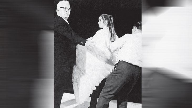 chaplinin ucubesi gun yuzune cikiyor HHg1sshi.jpg