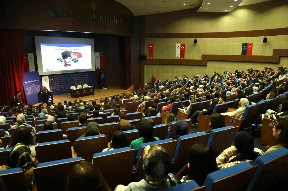duzce universitesinde cumhuriyetin 102 yili kutlandi sMTnu4ME.jpg