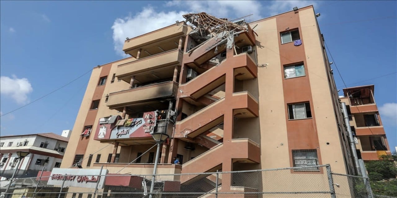 gazzedeki hastane filistinli rehineleri karsilamaya hazirlaniyor GCZxivJn.jpg