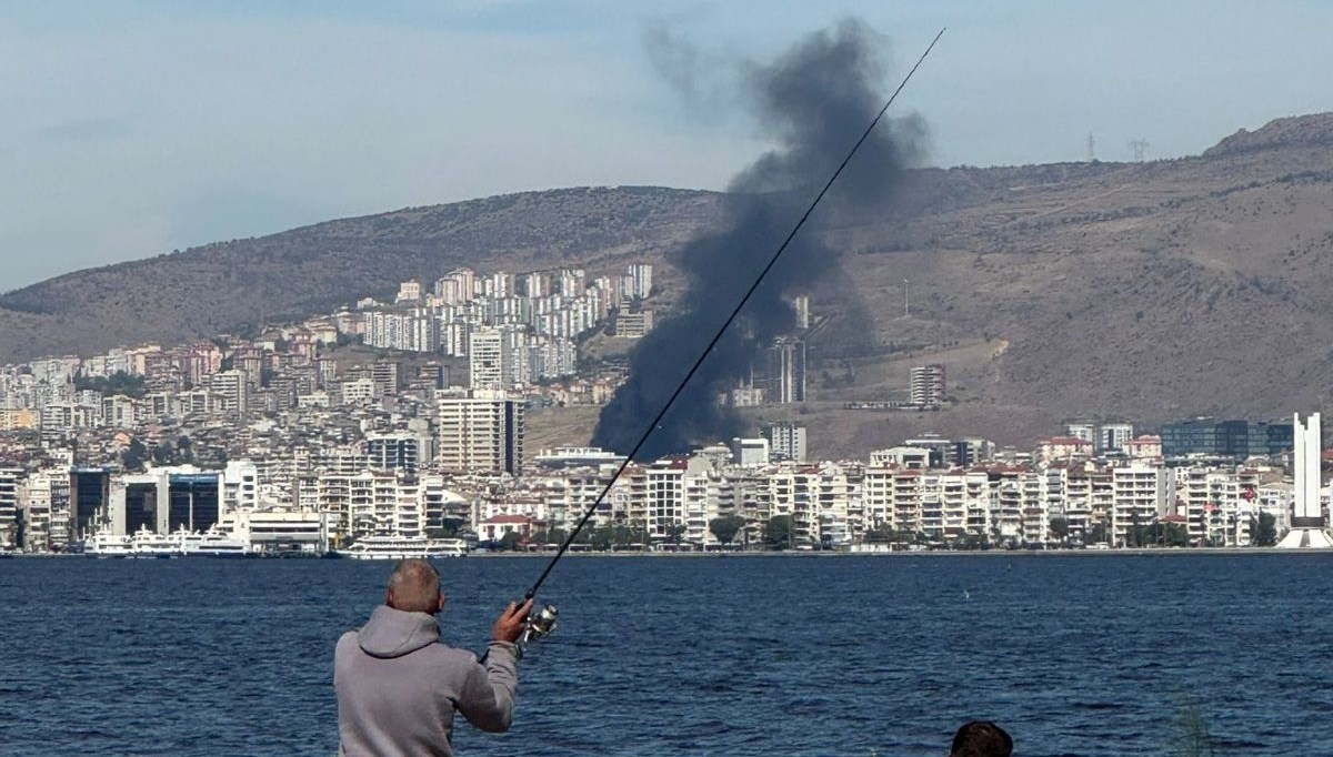 izmirde insaat atiklarindan yangin cikti OPvNU76I.jpg
