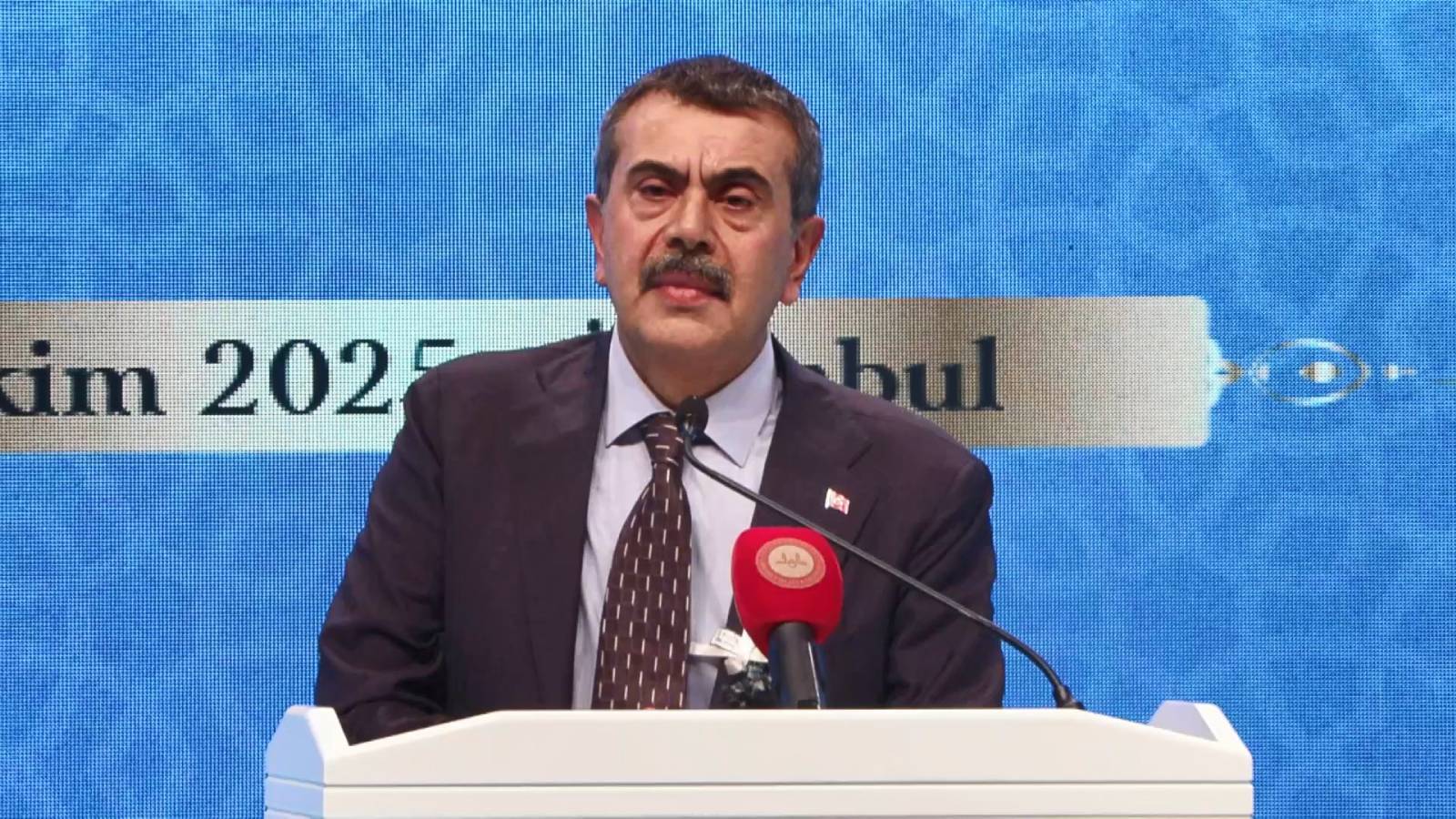 yusuf tekin imam hatip okullarini dunya capinda bir model haline getirmek istiyoruz mFCy27Wm.jpg