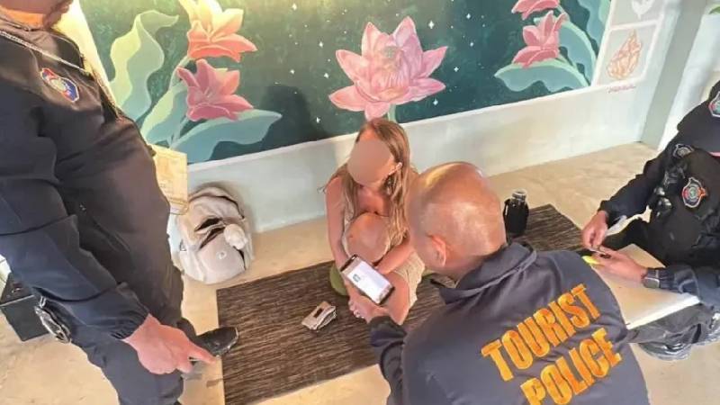 yoga egitmeni ileri seviye seks teknikleri dersi acti gozaltina alindi PkuCsPZ2.jpg