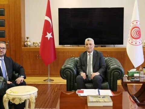 Bakan bolat ve tcmb baskani karahan bir araya geldi son ekonomik gelismeler masada 5JHYIQKG