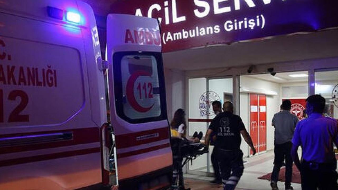 Suv araclar kafa kafaya carpisti yaralilar var 44cFA8wl