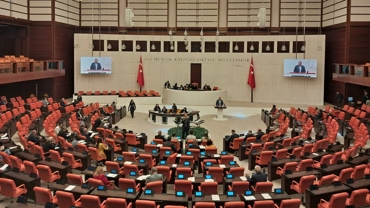 Torba kanun teklifinde 3uncu madde metinden cikarildi 4 ve 5inci maddelerde degisiklige gidildi iBYRWxK2
