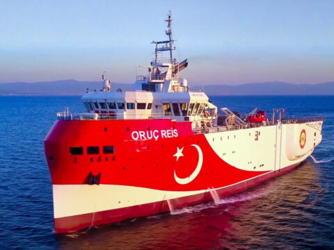 Turkiye ile kktc arasinda denizin 97 metre altindan gececek dogalgaz hatti icin oruc reis FqVlWYyZ